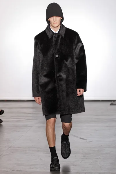 Look 1